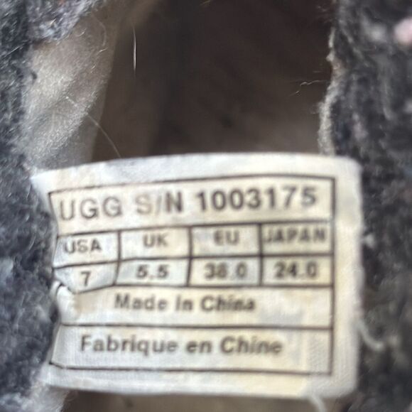 UGG women’s Cambridge black suede boots – size 7 - Picture 6 of 6